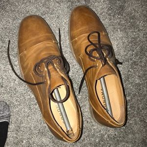 Brown lace up dress shoes